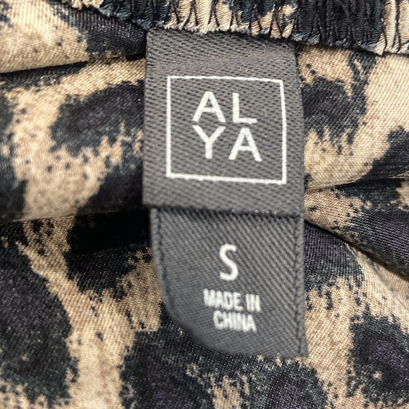 Alya leopart print midi skirt - Picture 4 of 6